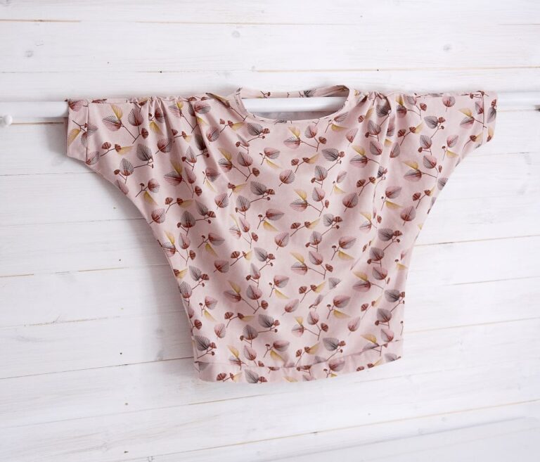 Batwing Top pattern and instructions download Debbie Shore Sewing