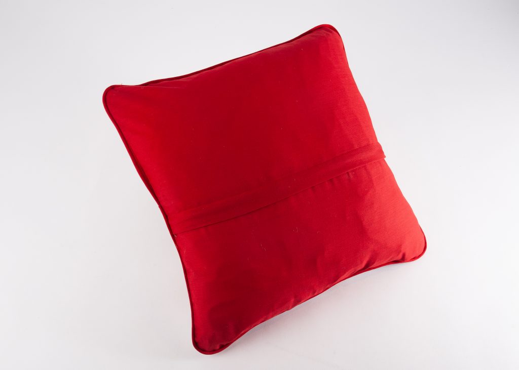 How to sew a covered zip into a cushion cover – two ways!