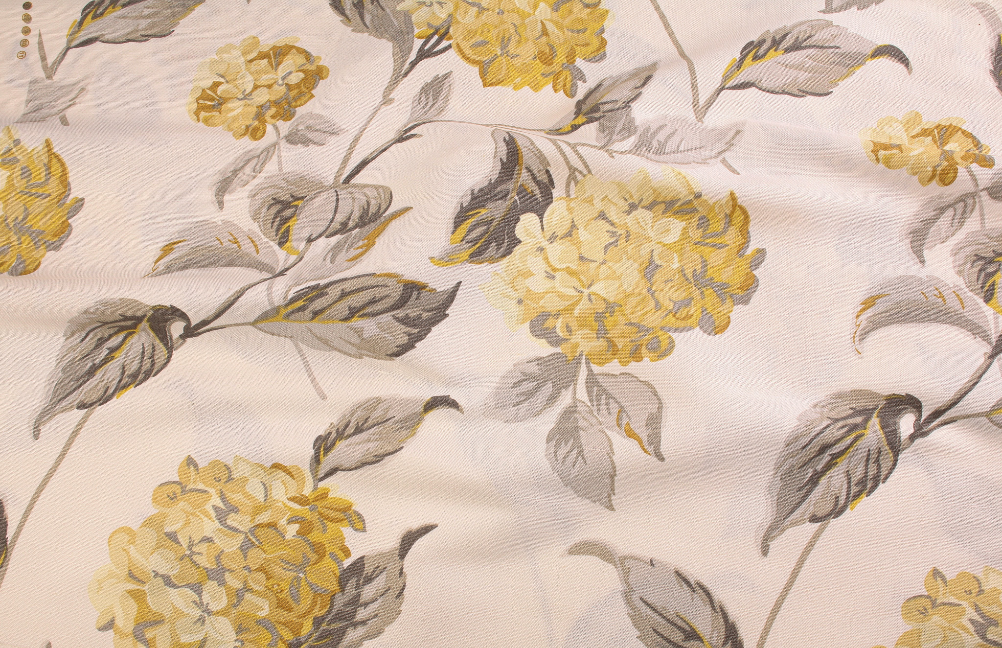 Laura Ashley Canvas - Hydrangea Camomile - Image 2