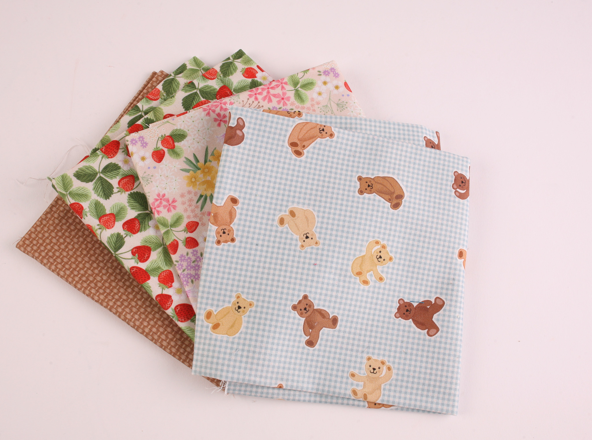 Lewis & Irene Teddy Bear's Picnic - Four Fat Quarter Pack