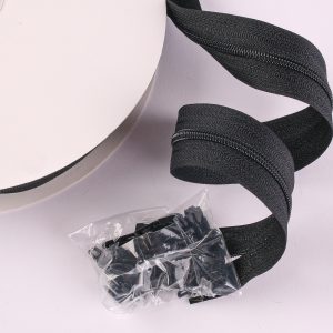 10 Metre Continuous Zips With 20 Pulls - Black