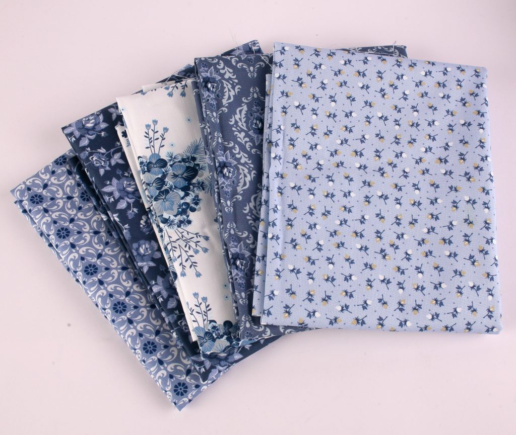 Poppie Cotton - Lakeland Blues 5 Fat Quarter Pack