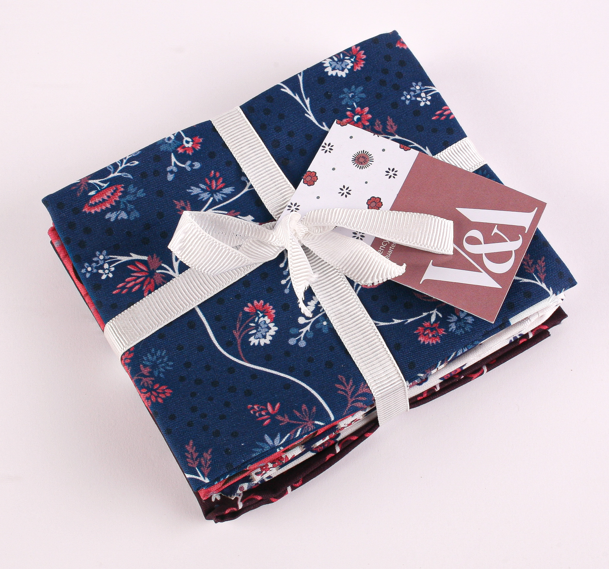 Regency Threads – The V&A Organic Cotton Fat Quarter Pack: Wild Flowers - Image 2