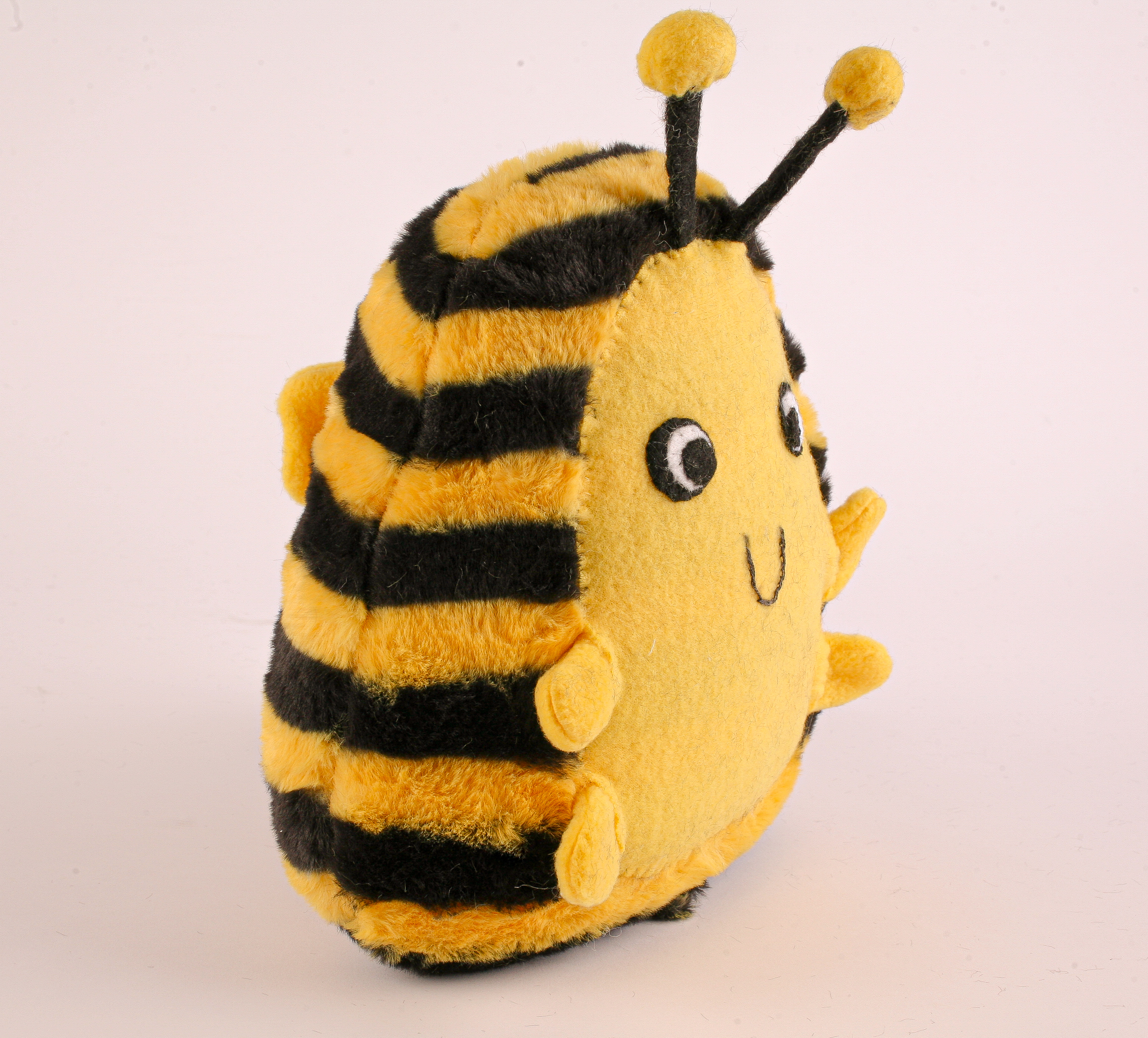 The Chumleys! - Buzz the Bee - Kit - Image 2