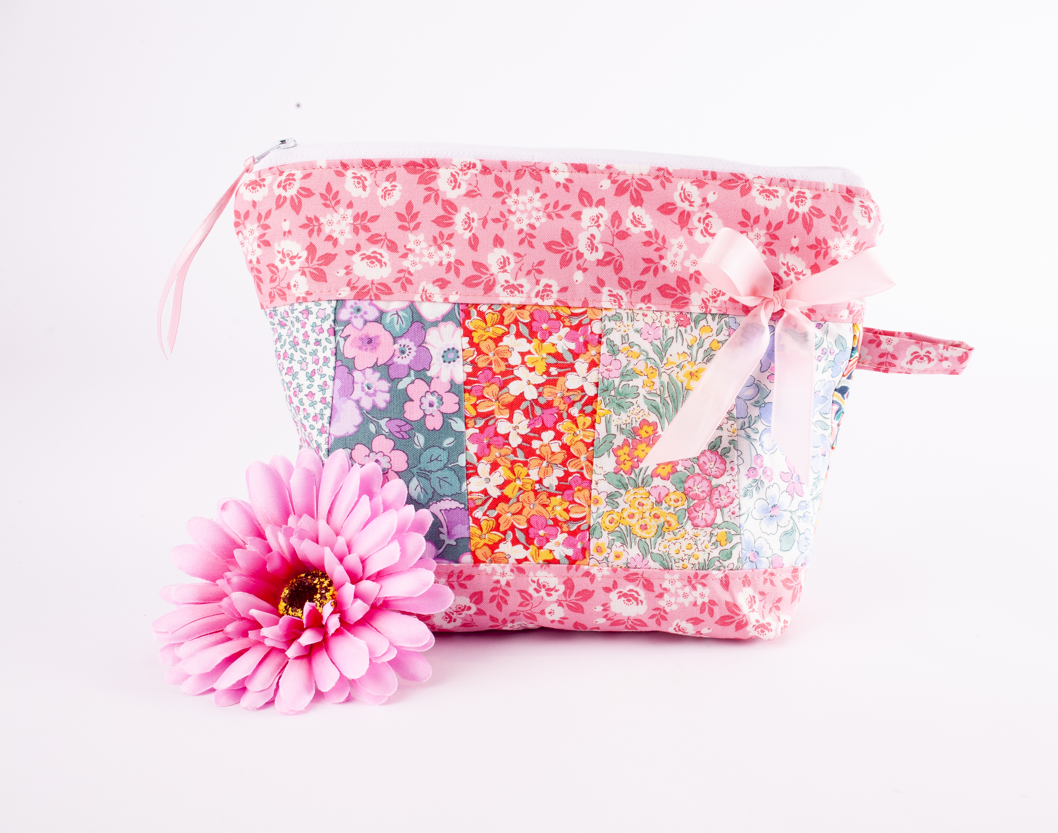 Debbie Shore Scrappy Patchwork Pouch Instructions – Digital Download - Image 3