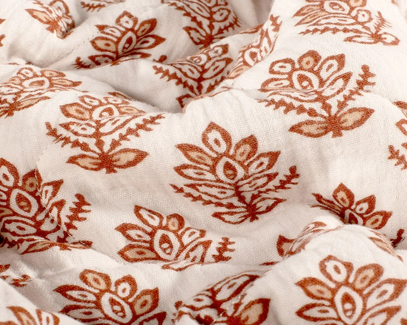 Quilted Fabric - Print Floral - Image 3