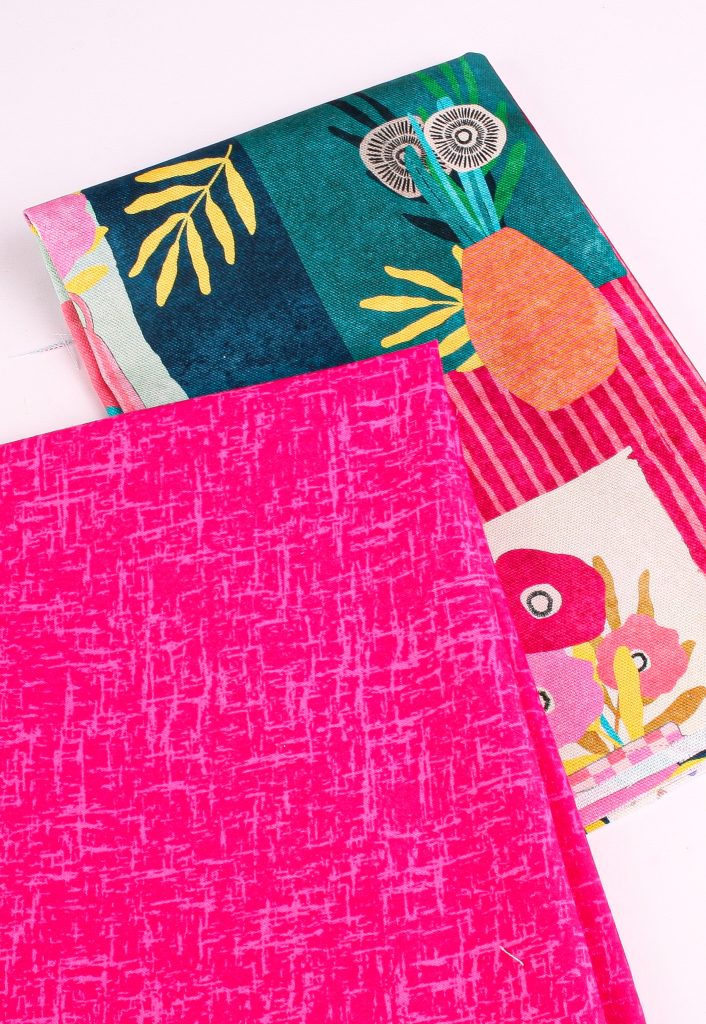 Perfect Pairs! 2 x Fat Quarter Pack - Canvas Pink Vases plus Pink Blender