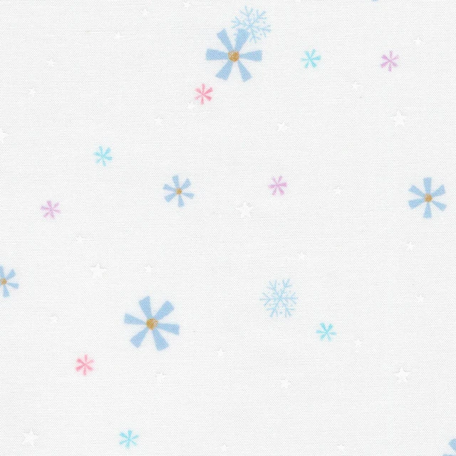 Robert Kaufman Fabrics: Wintertime - Christmas Snowflakes White