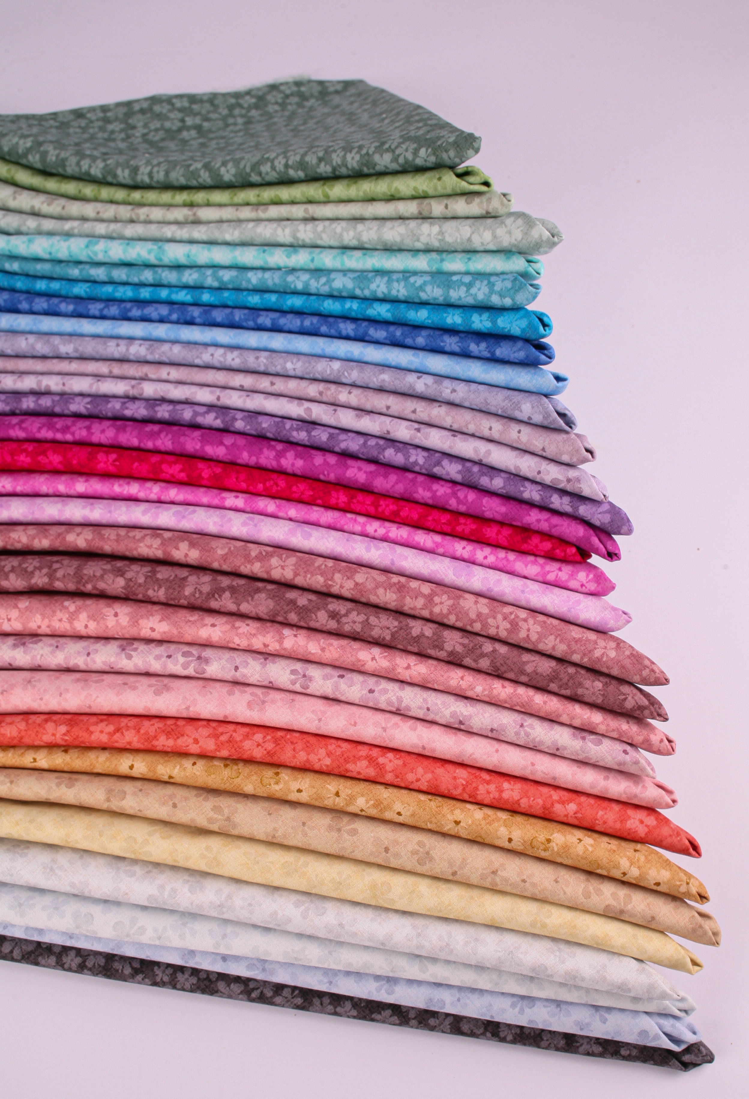 Debbie Shore Petal Palette Blender 30 x Fat Quarter Bundle - Image 5