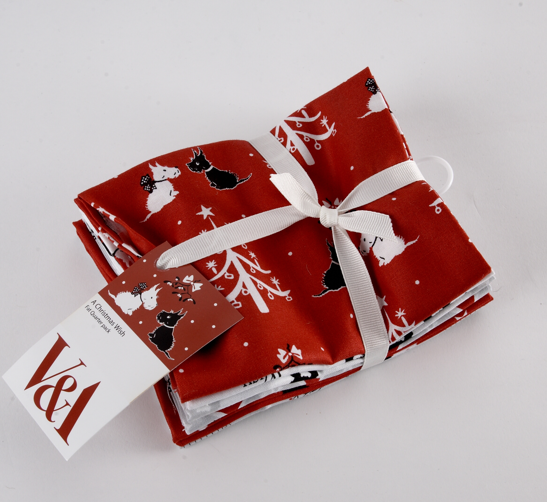 V&A Museum - A Christmas Wish 5 Fat Quarter Pack